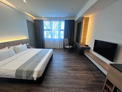 room detail thumbnail 1