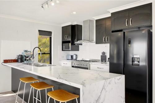 Relaxing River Heads Retreet - Gateway to K'gari in River Heads