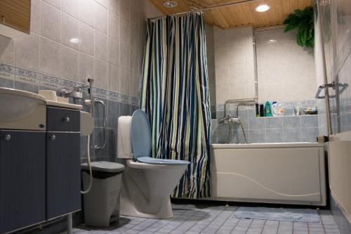 Bathroom, Gasthaus Mikkeli in Mikkeli