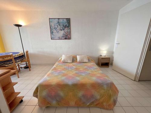 FS020-1504 Appt Studio cabine 4 personnes FREJUS - image 3