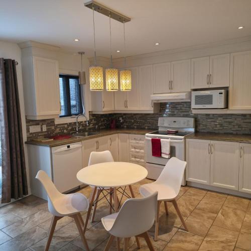 Appartement cosy, comme a la maison in Riviere-des-Prairies-Pointe-aux-Trembles