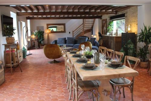 Le Chêne Guesthouse (Le Chene Guesthouse) in Aunou-sur-Orne