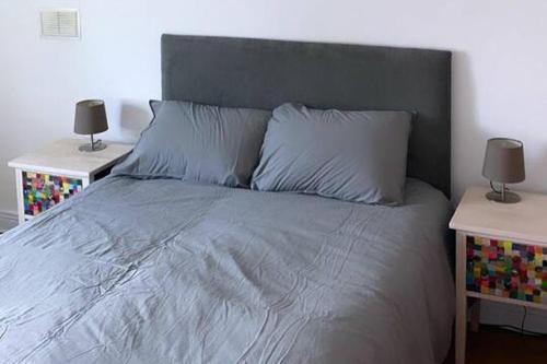 3Br Apartment - Sleeps 7 - Free Parking - Athy in 艾西