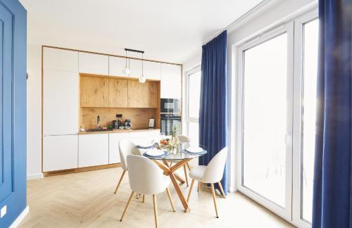 Pileckiego Apartment IV by JumpInHere in Чоснув