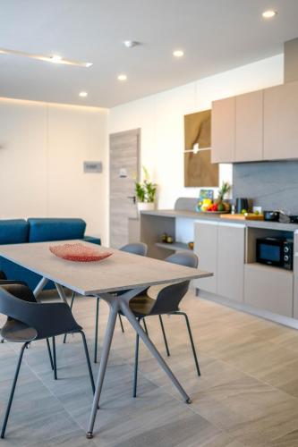 Double room, corner, 2 bedrooms