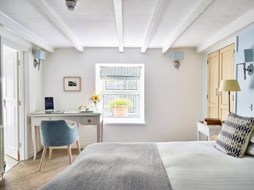 Lugger Hotel