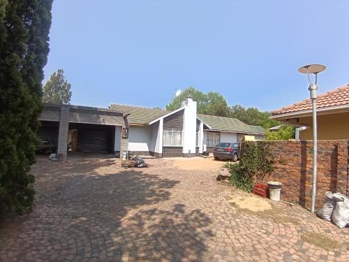 Išorė, 12 Bologna B&B in Evanderis