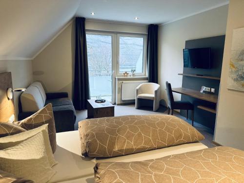 1 queen bed