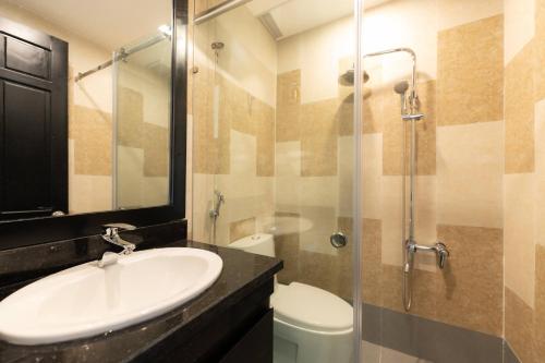 room detail thumbnail 2