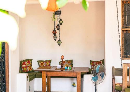 Dragonfly Cottage - Courtyard Garden 3 Bedrooms – khách sạn tại Bagamoyo