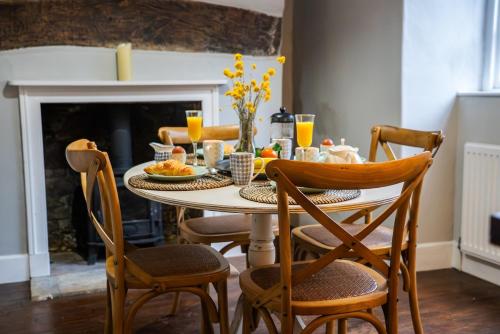 Luxury 3 Bed Cottage on Rewilding Estate in 比明斯特