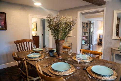 Luxury 3 Bed Cottage on Rewilding Estate in 比明斯特