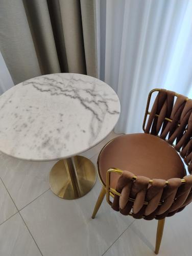 设施服务, Unico in 萨萨里市中心