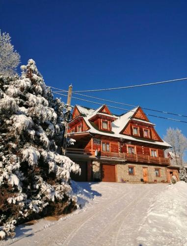 Exterior view of Miodowa Chatka