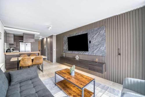 Eluchans One with Pool & parking near Reñaca Beach