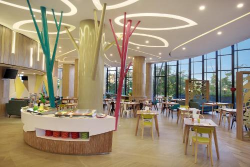 Restoran, IBIS Styles Bogor Raya near Kuntum Farmfield
