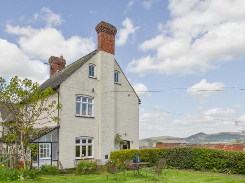 Upper Broughton Farm Cottage – khách sạn tại Churchstoke