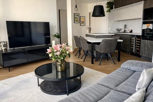 Appartement moderne et spacieux 2 chambres, parking privé