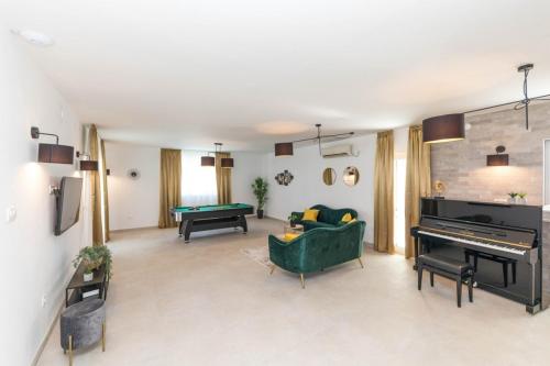 Villa Olivia Trogir - image 10
