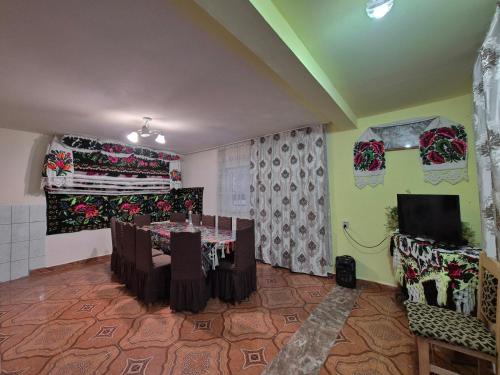 Restorāns, Casa cu traditie in Budesti