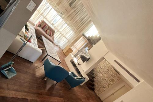 Beautiful Penthouse in Raanana with Stunning View in ラーナナ