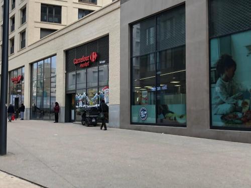 Пазаруване, Female dorm- Femme dortoir Paris 8pm-10am in Bobigny