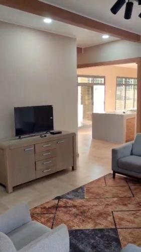 Instalaciones, Palm Breeze Villa in Gunjur