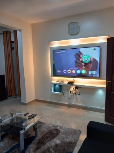 Sleek 2BR Apt-Wifi-DSTV-Netflix-24h Security - Kumasi