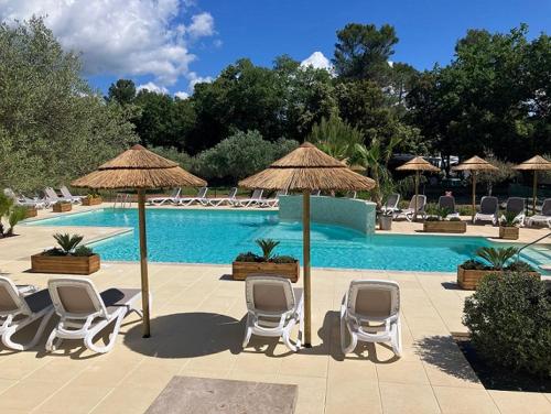 Camping Le Relais de la bresque in Sillans La Cascade ciems