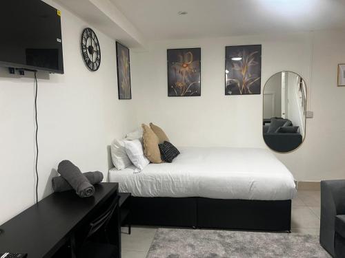 Crash and chill - Self contained studio in the Heart of Camberwell