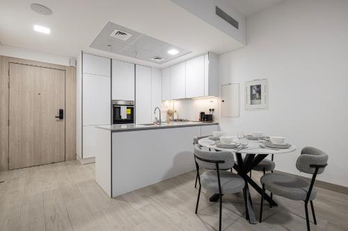 Restay Homes at Luma22 West Tower - image 11