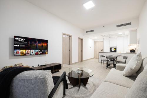 Restay Homes at Luma22 West Tower - image 3
