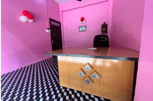 RN HOTEL & Restaurant in Baghora