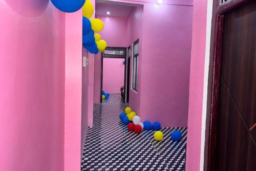 RN HOTEL & Restaurant in Baghora