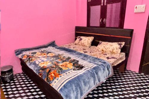 RN HOTEL & Restaurant in Baghora