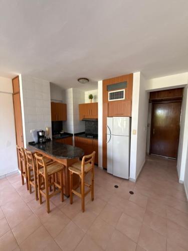 cuisine, Tucacas, relax, vista al mar, Cómodo apartamento, planta eléctrica 100 piscina y playa (Tucacas, relax, vista al mar, Comodo apartamento, planta electrica 100 piscina y playa) in Boca de Aroa