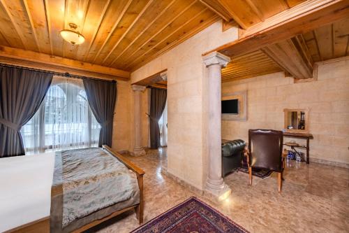 Cratus Stone Palace Room Type - Stone Suite with Balcony