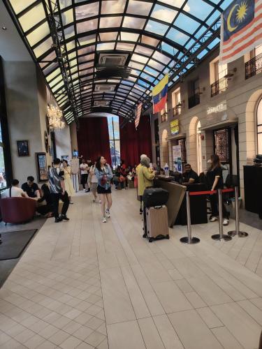 Scarletz Suites KLCC by near twin tower - image 12