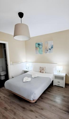 AYZ Villegas - Auto check-in property Room Type - Double Room with Shared Bathroom