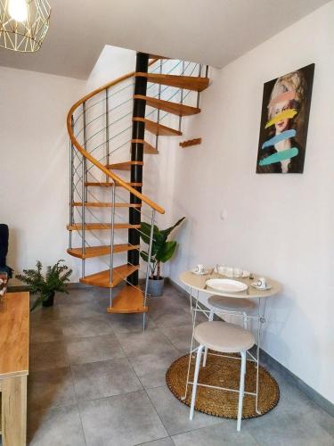 Sibiti, charmant 2 pieces a 20 minutes de Paris in Le Blanc-Mesnil