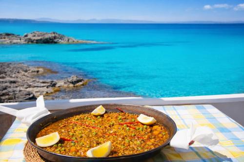 Catalunya Casas Tranquil Costa Brava Retreat with private suite! in Sils
