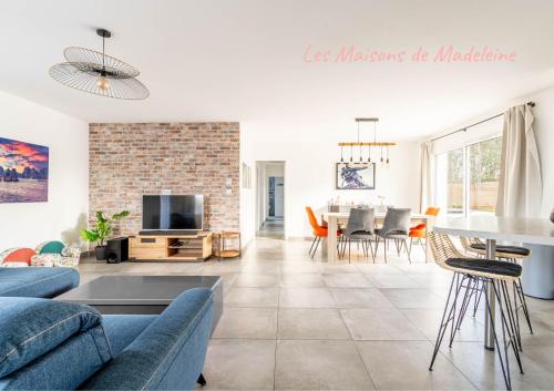 Guestroom, Nouveau ! Bulle d'air - Maison avec piscine in Bouaye