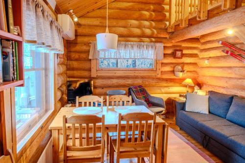Pyhänäkyy D - cabin with a view to the slopes (Pyhanakyy D - cabin with a view to the slopes) in Pyhatunturi