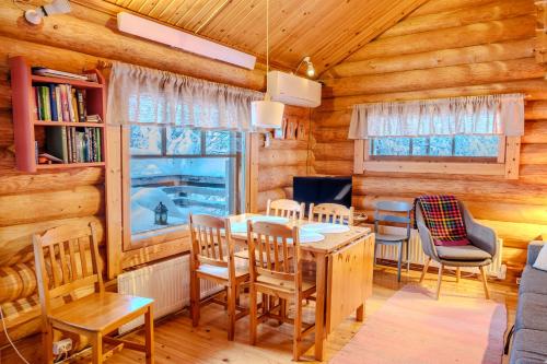 Pyhänäkyy D - cabin with a view to the slopes (Pyhanakyy D - cabin with a view to the slopes) in Pyhatunturi