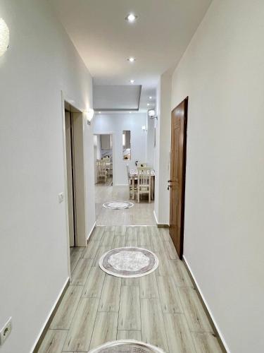 KS Apartment - image 3