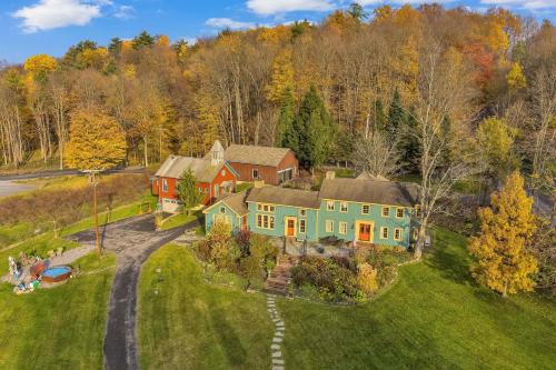 . Hot Tub and Large Yard Elegant Deansboro Getaway