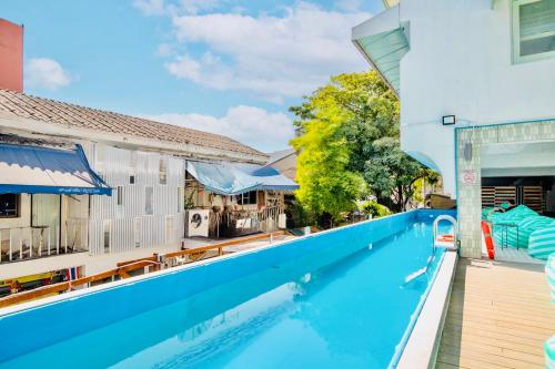 Swimming pool, Easy Sunday Couple & Family Hotel Bangkok in Khaosan