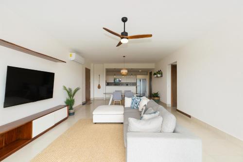 The Nova Condo by AcoModo in San Carlos