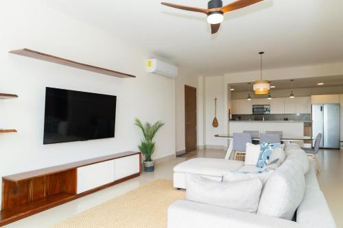 The Nova Condo by AcoModo in San Carlos
