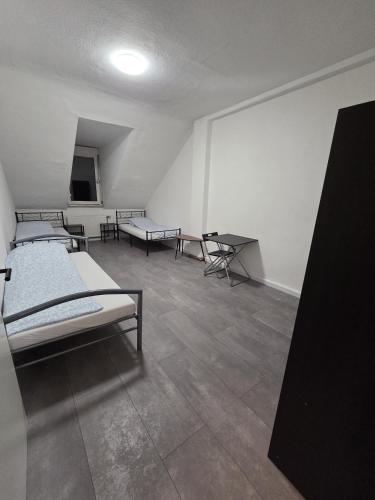 modernes & einfaches übernachten (modernes & einfaches ubernachten) in Bruchsal